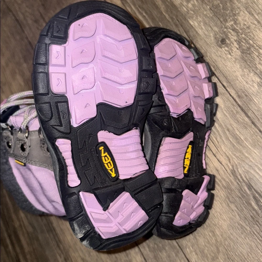 KEEN Little Kids' Snow Troll - NWOT size 9